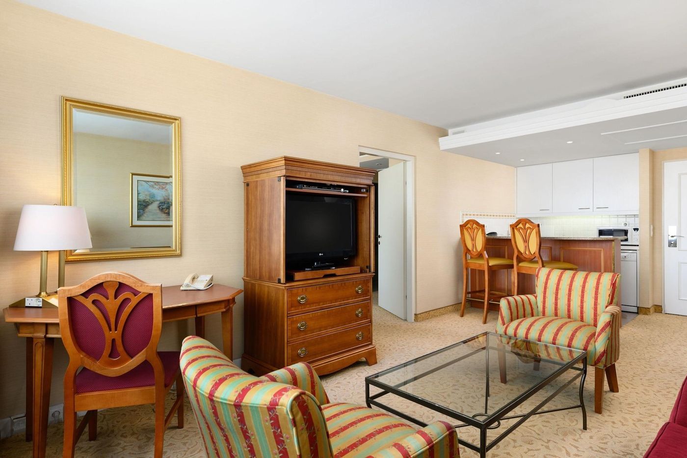 Millennium-Court-Marriott-Executive-Apartments-Room-2