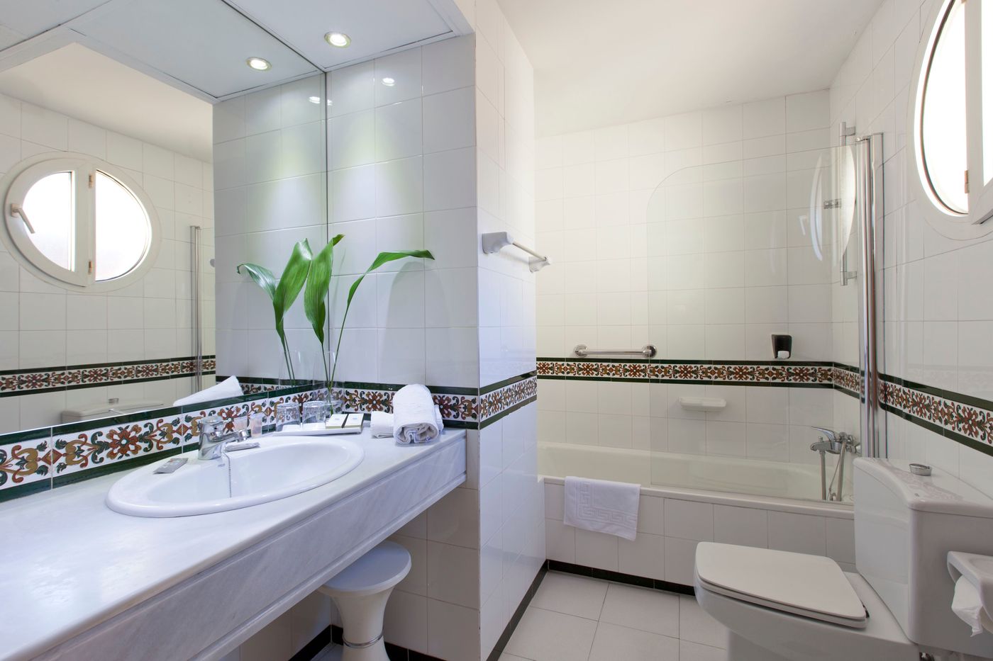 Porcel Navas-Spain-GRANADA-Room-10