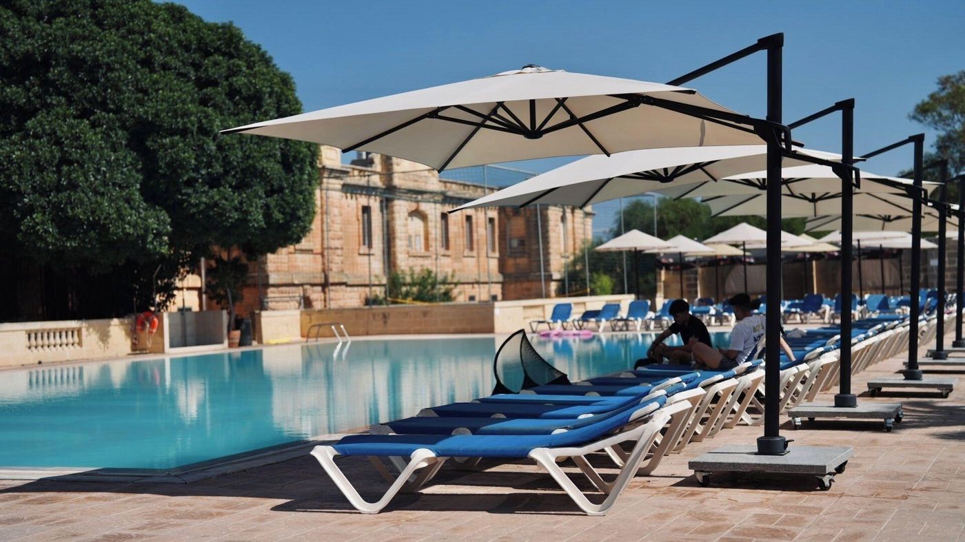 Sprachcaffe-International-Aparthotel-Pembroke-Sports-and-Entertainment-12