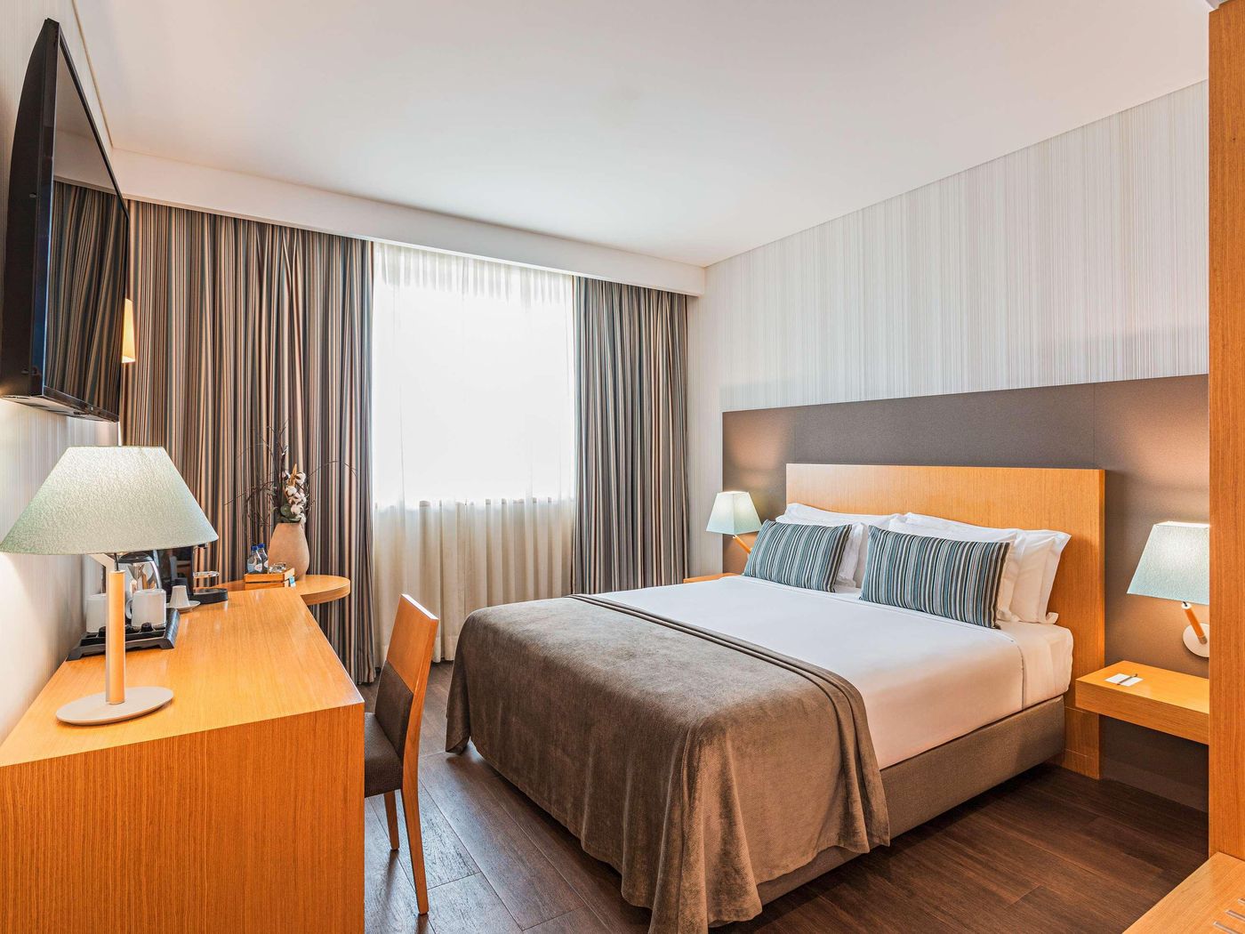 Mercure-Lisboa-Almada-Hotel-Room-15