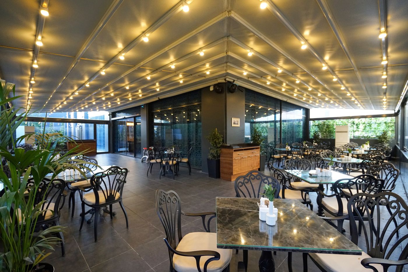 Golden-Tulip-Istanbul-Bayrampasa-Terrace-15