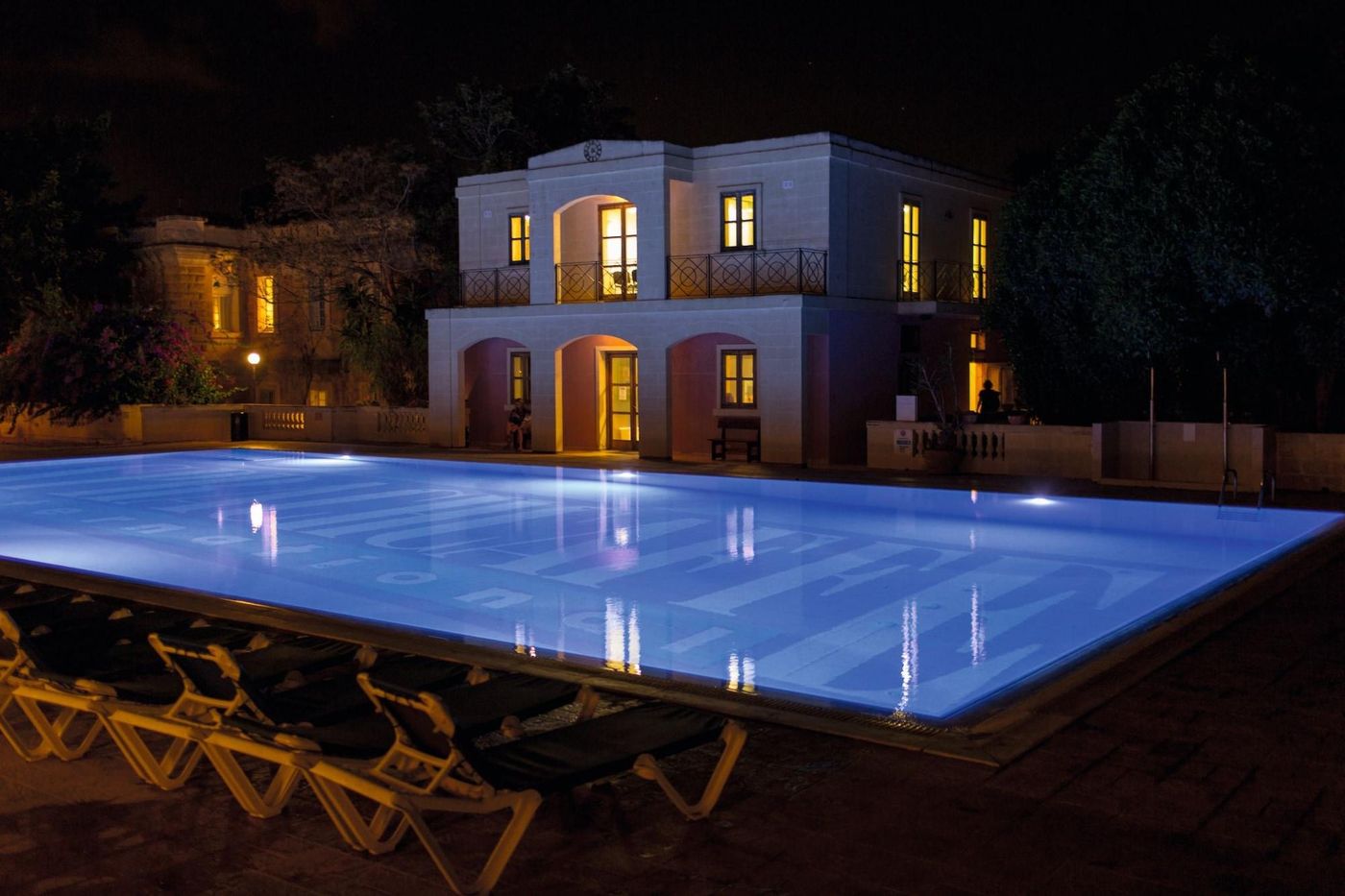 Sprachcaffe-International-Aparthotel-Pembroke-General-view-16