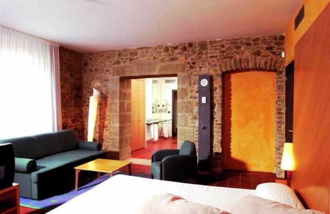 Arcs-de-Monells-Room-6