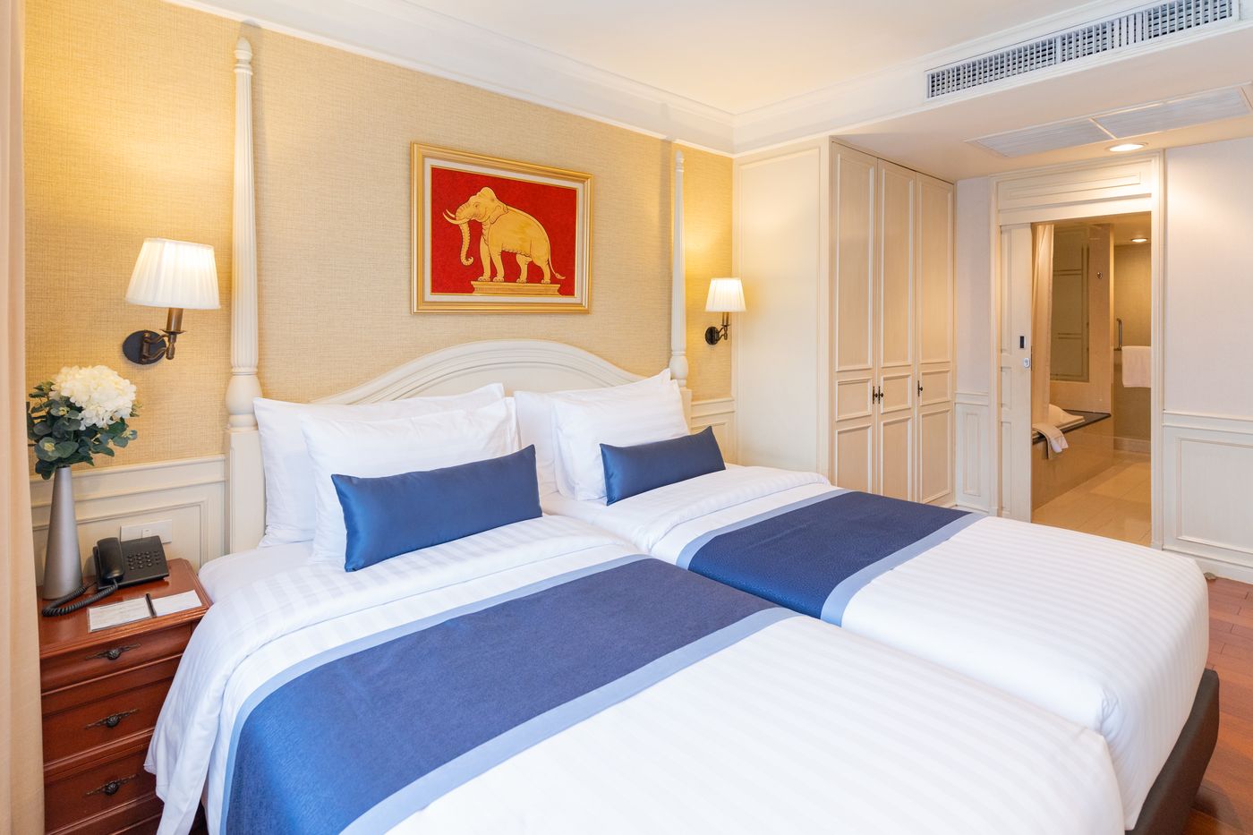 Centre-Point-Hotel-Sukumvit-10-Room-19