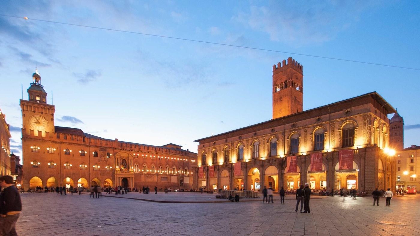 Touring Bologna - Italy - Bologna - General view - 4
