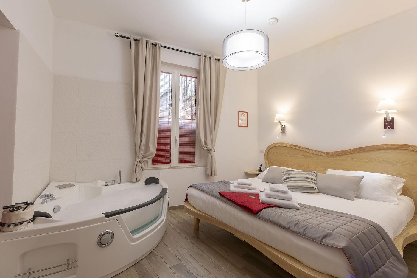 Flatinrome-Trastevere-Deluxe-Rooms-Room-5