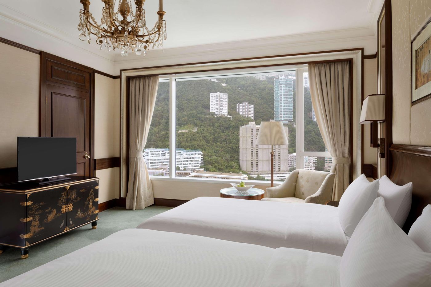 Island-Shangri-La-Hong-Kong-Room-18