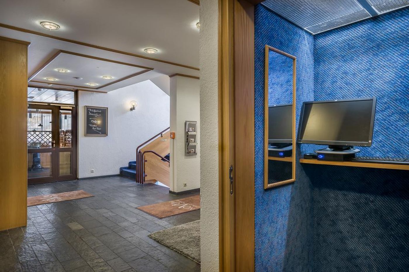 Hotel Strohgäu-Germany-Korntal-Münchingen-Lobby-6