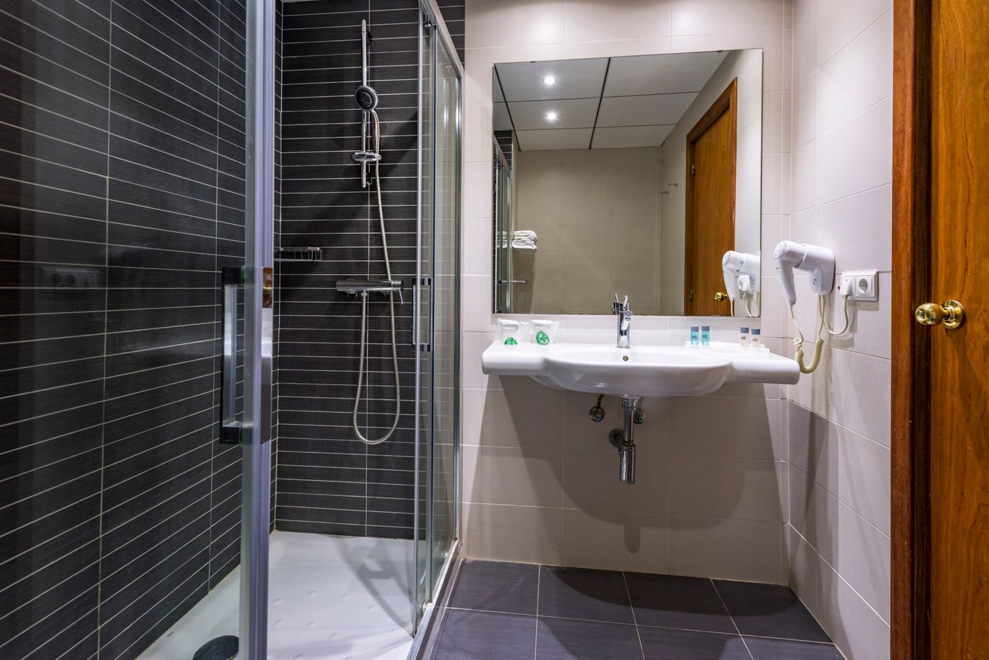 4R-Salou-Park-Resort-I-Room-30