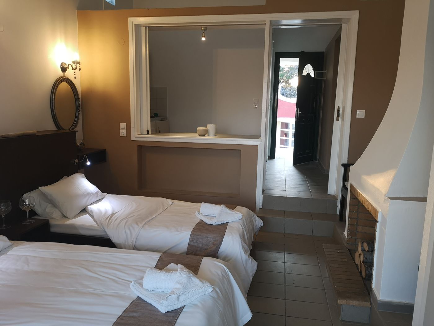 Mediterranean-Blue-Room-35