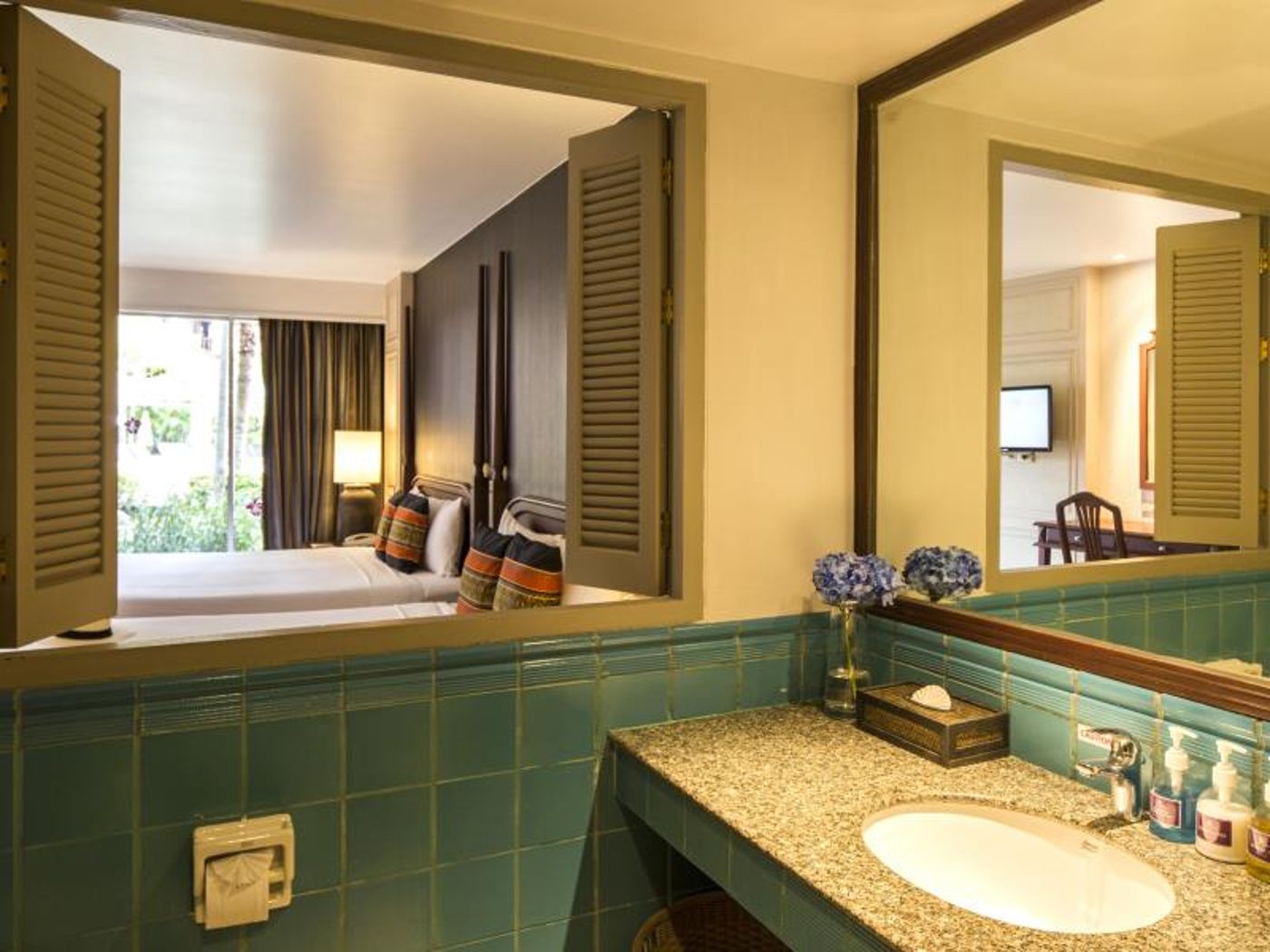 Phuket-Orchid-Resort-and-Spa-Room-13