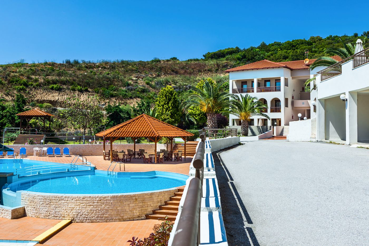 Theoxenia-General-view-5