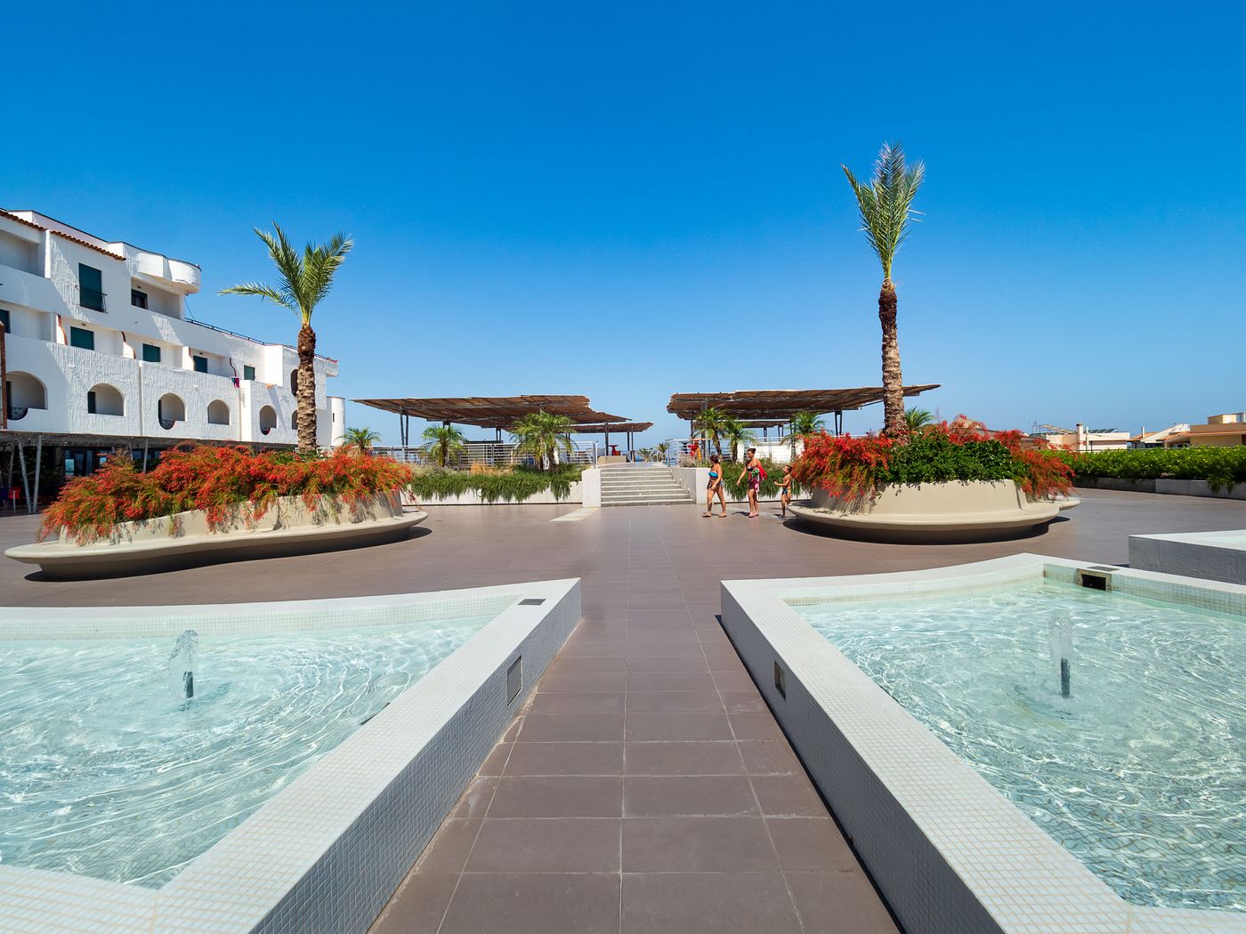 Saracen-Sands-Hotel---Congress-Centre-Terrace-1