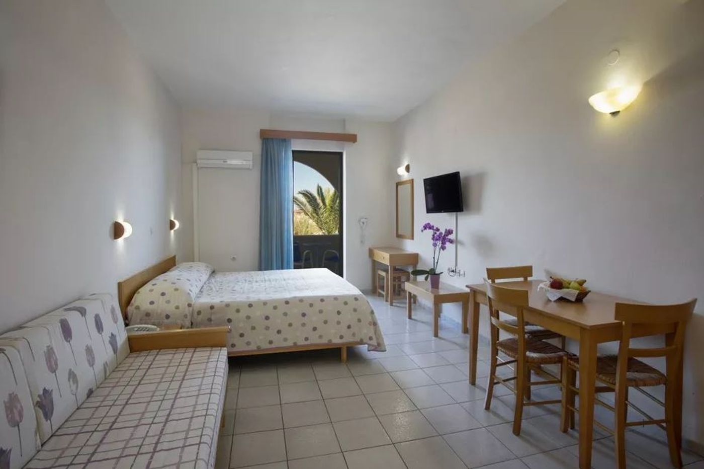 Marinos Beach Apartments