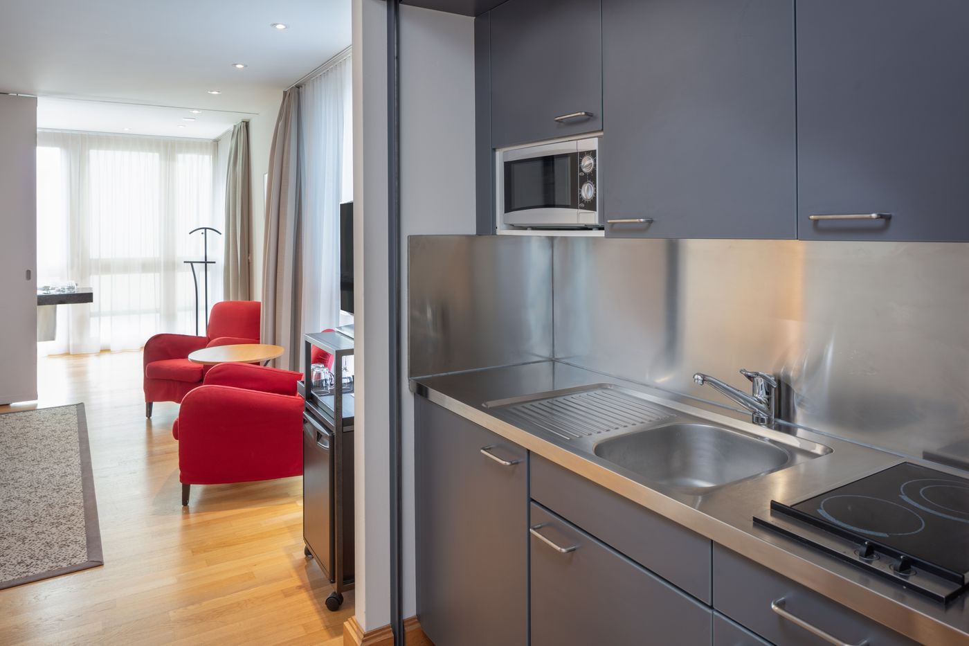 Baslertor-Switzerland-MUTTENZ-Room-7