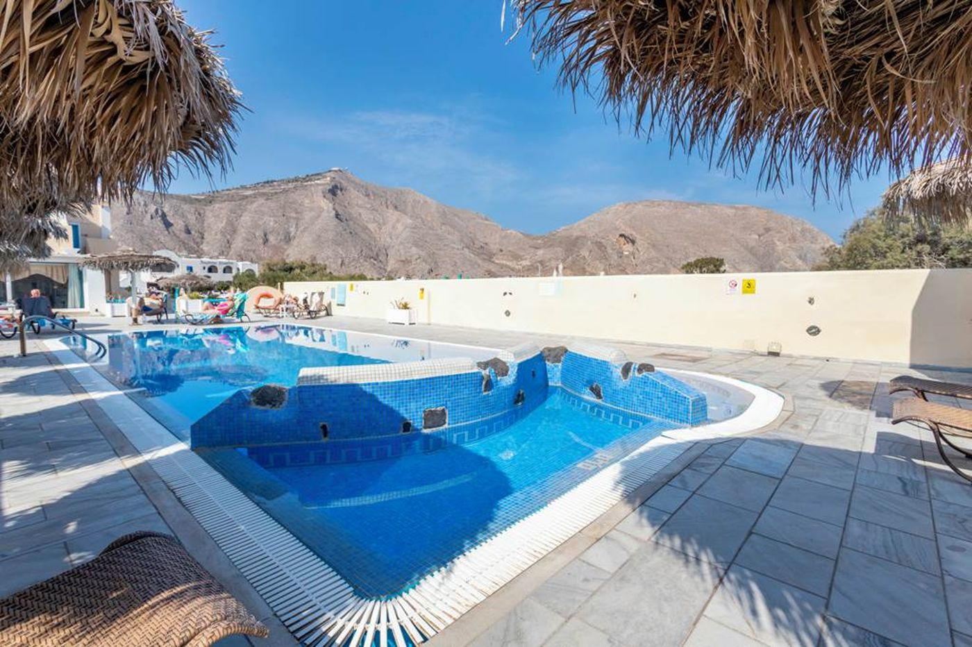 Perissa-Bay-General-view-7