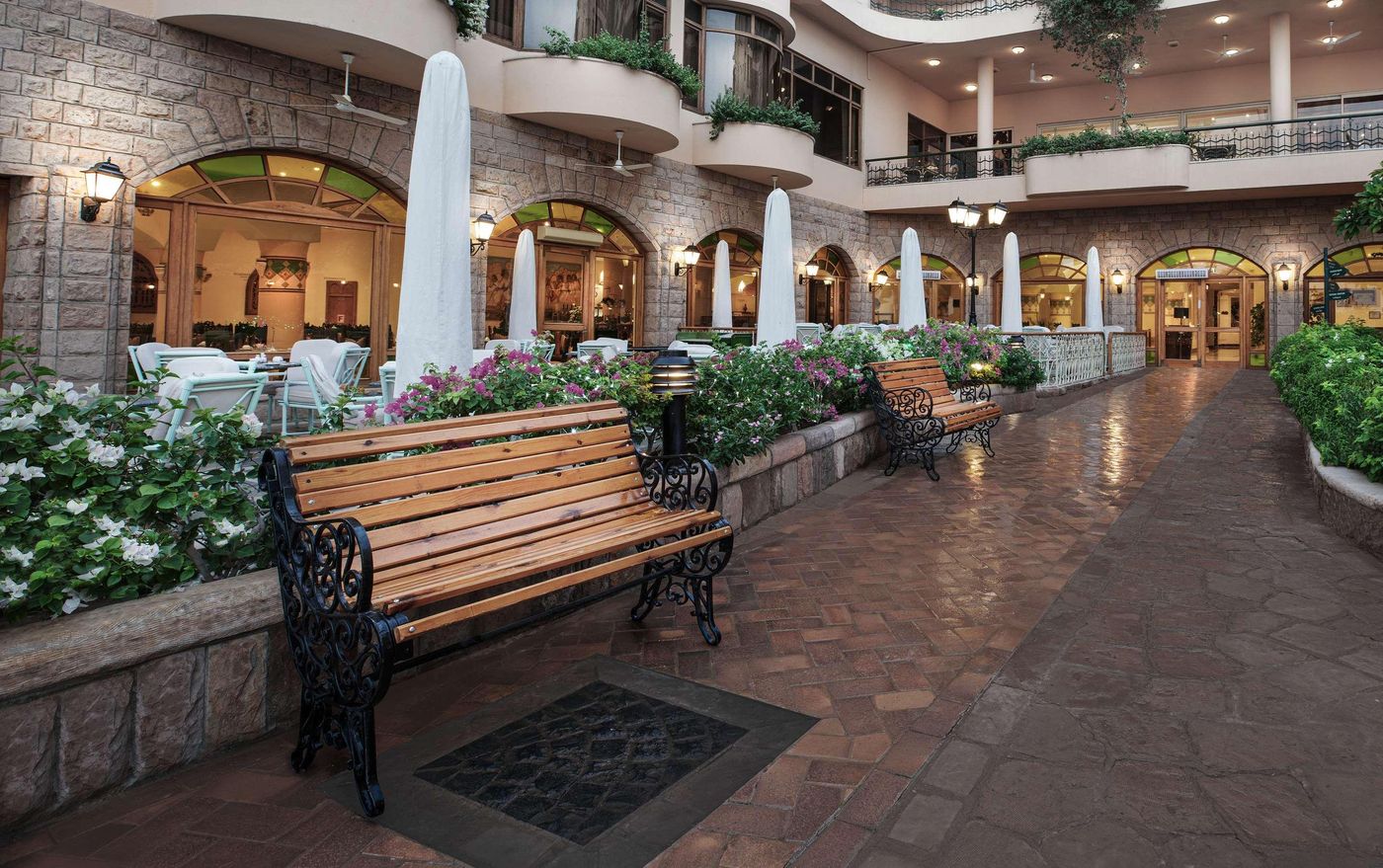 Steigenberger-Nile-Palace-Luxor-Lobby-82