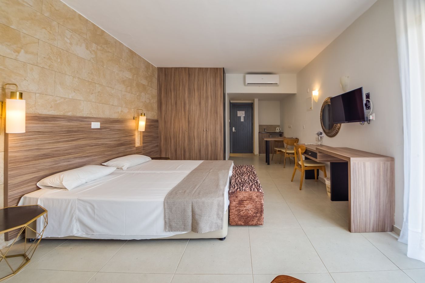 Electra Holiday Village