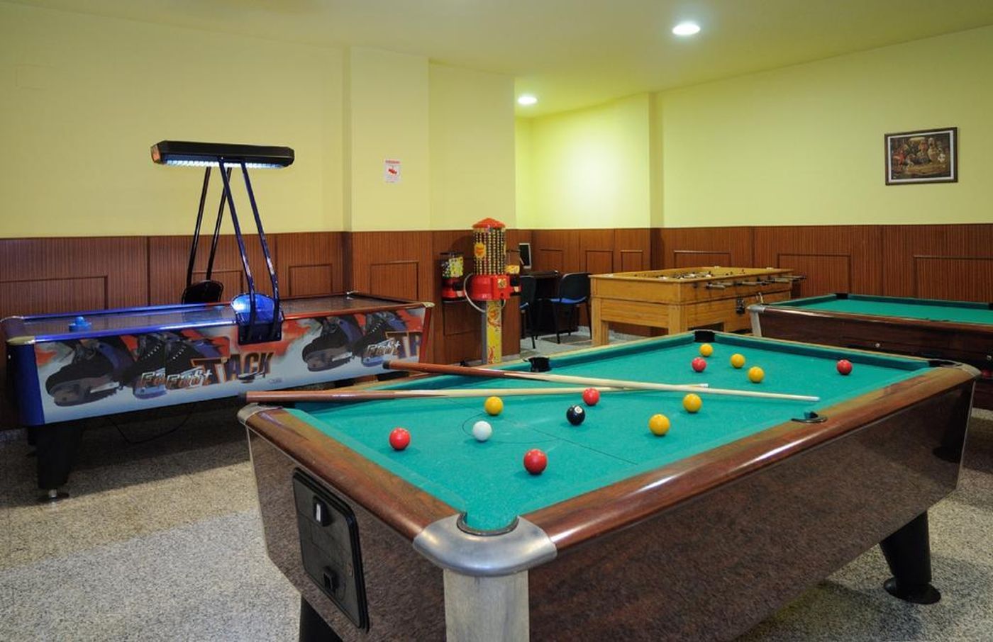 Vistamar-Sports-and-Entertainment-37