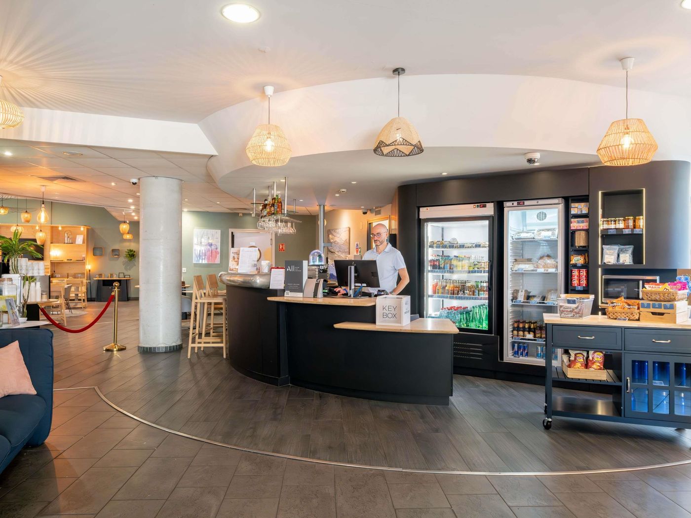 Novotel-Suites-Cannes-Centre-General-view-37