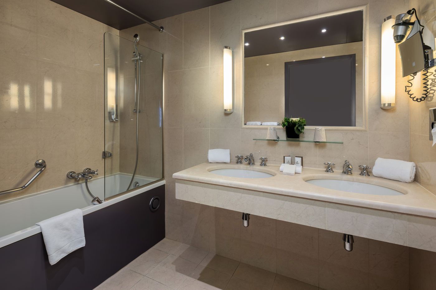 Martin-s-Brussels-EU-Room-15