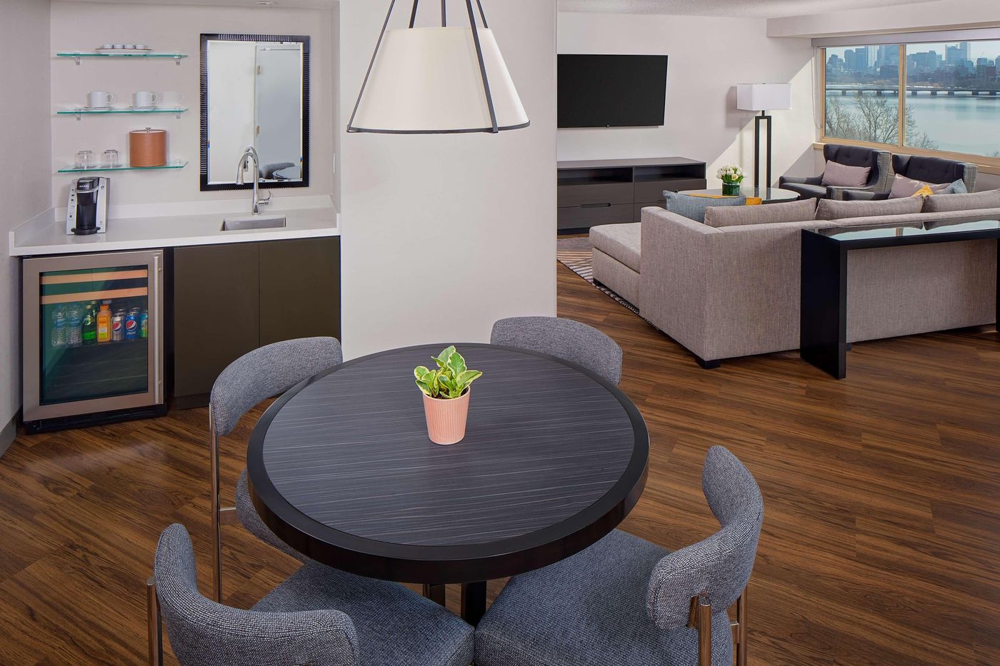 Hyatt-Regency-BostonCambridge-Room-8