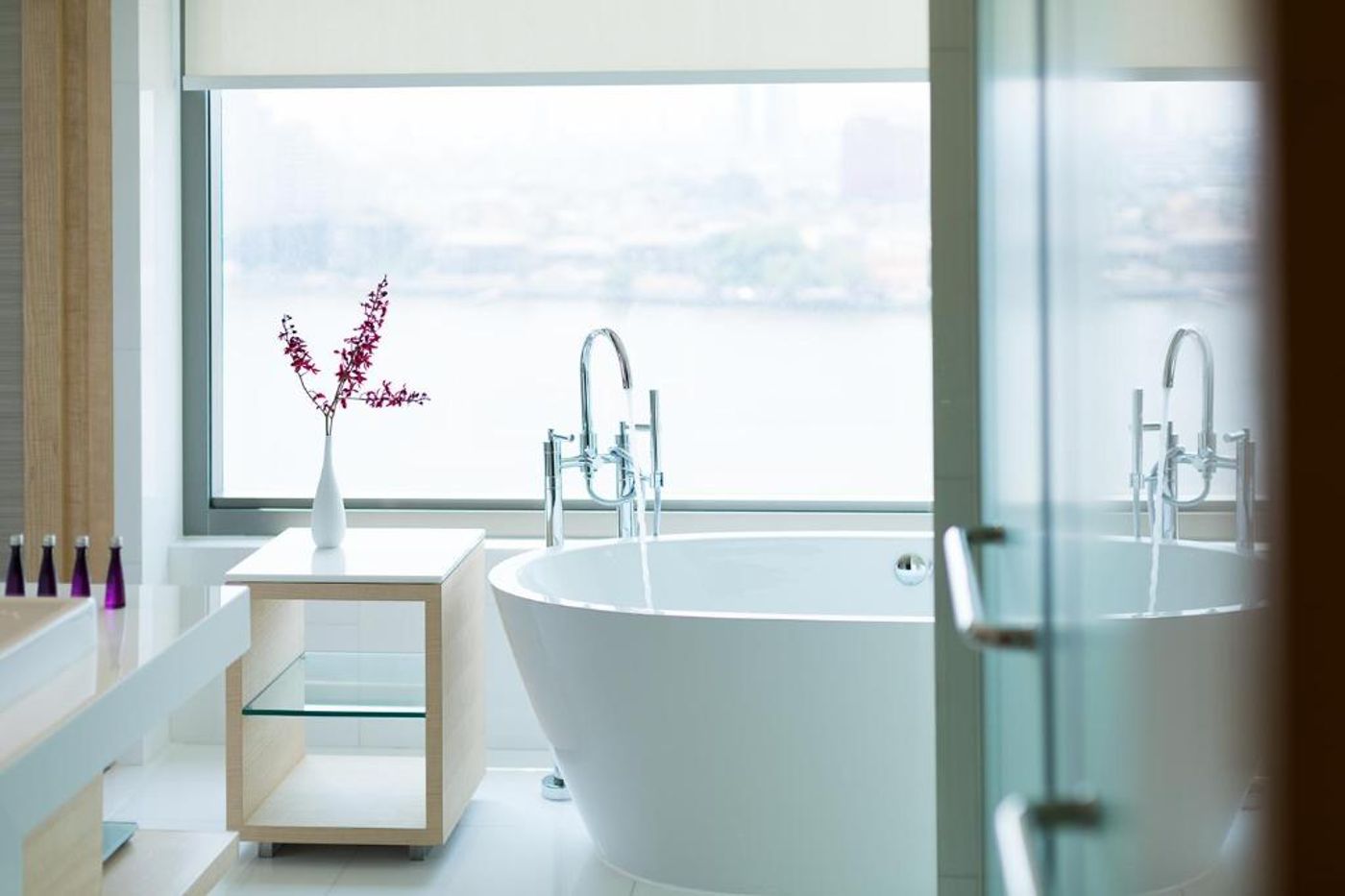 AVANI--Riverside-Bangkok-Hotel-Room-35