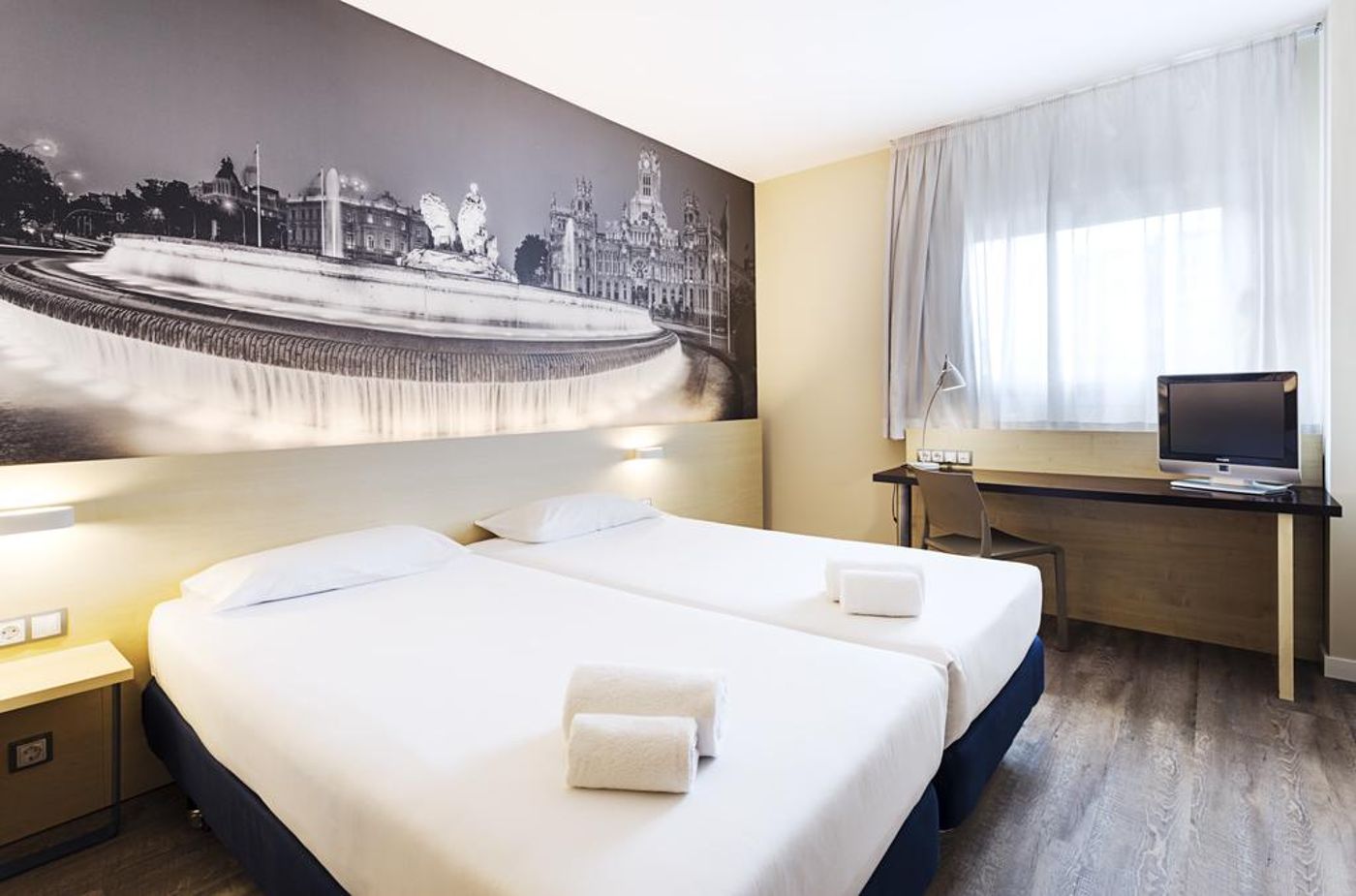 B-B----Hotel-Madrid-Airport-T1-T2-T3-Room-12