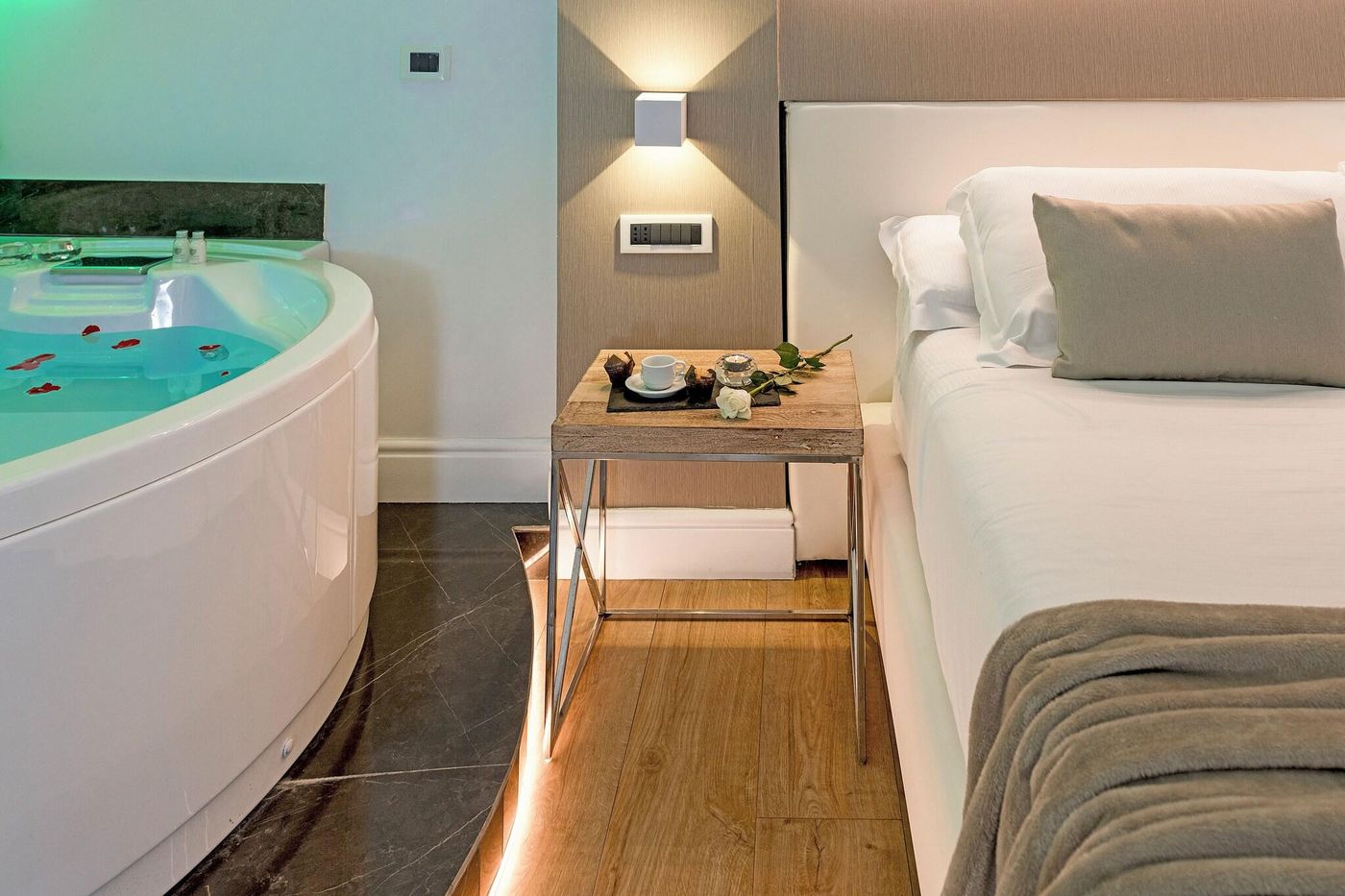 Vatican-Style-Room-43