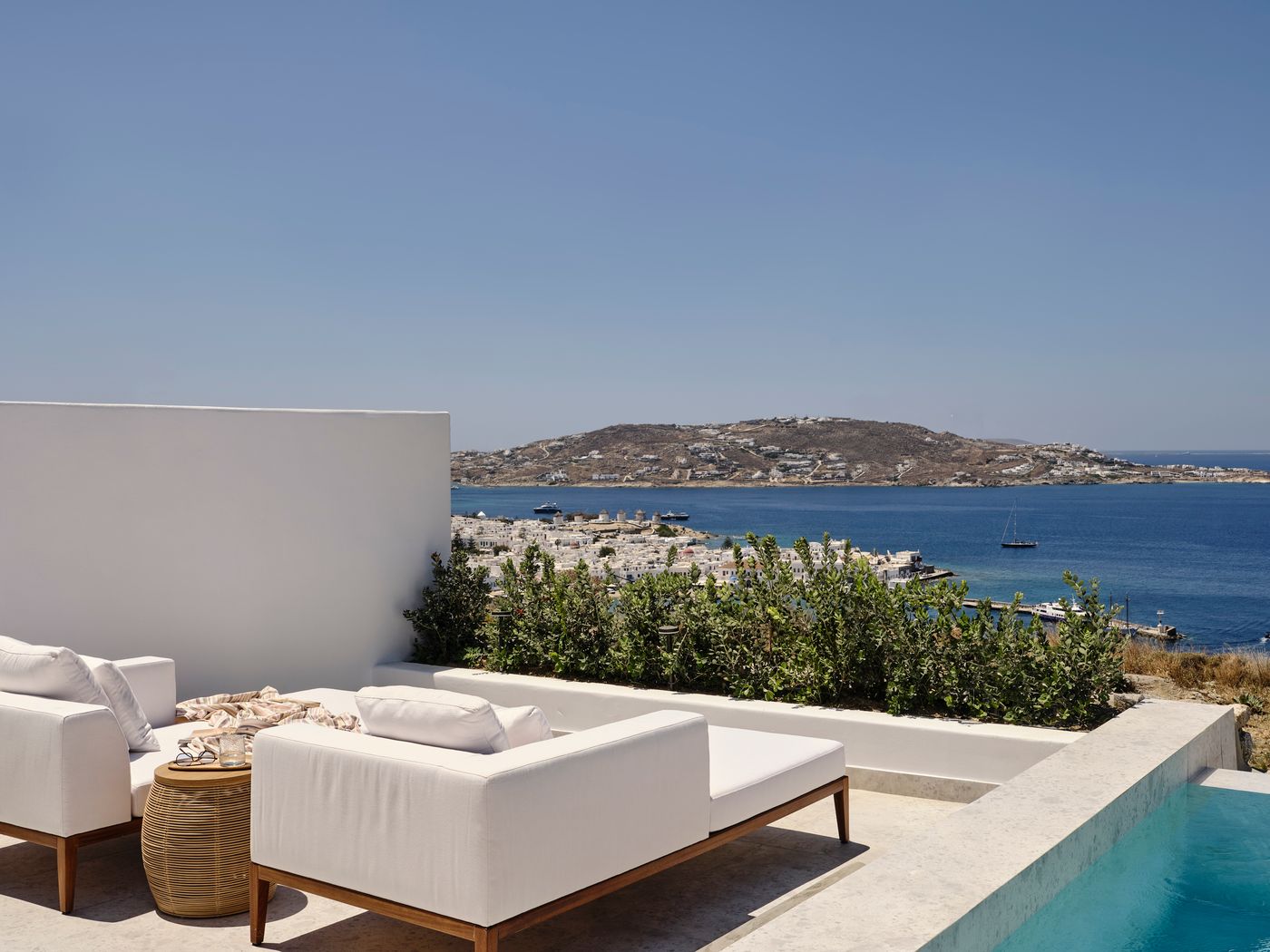 Deos-Mykonos---A-Myconian-Collection-Hotel-Room-65