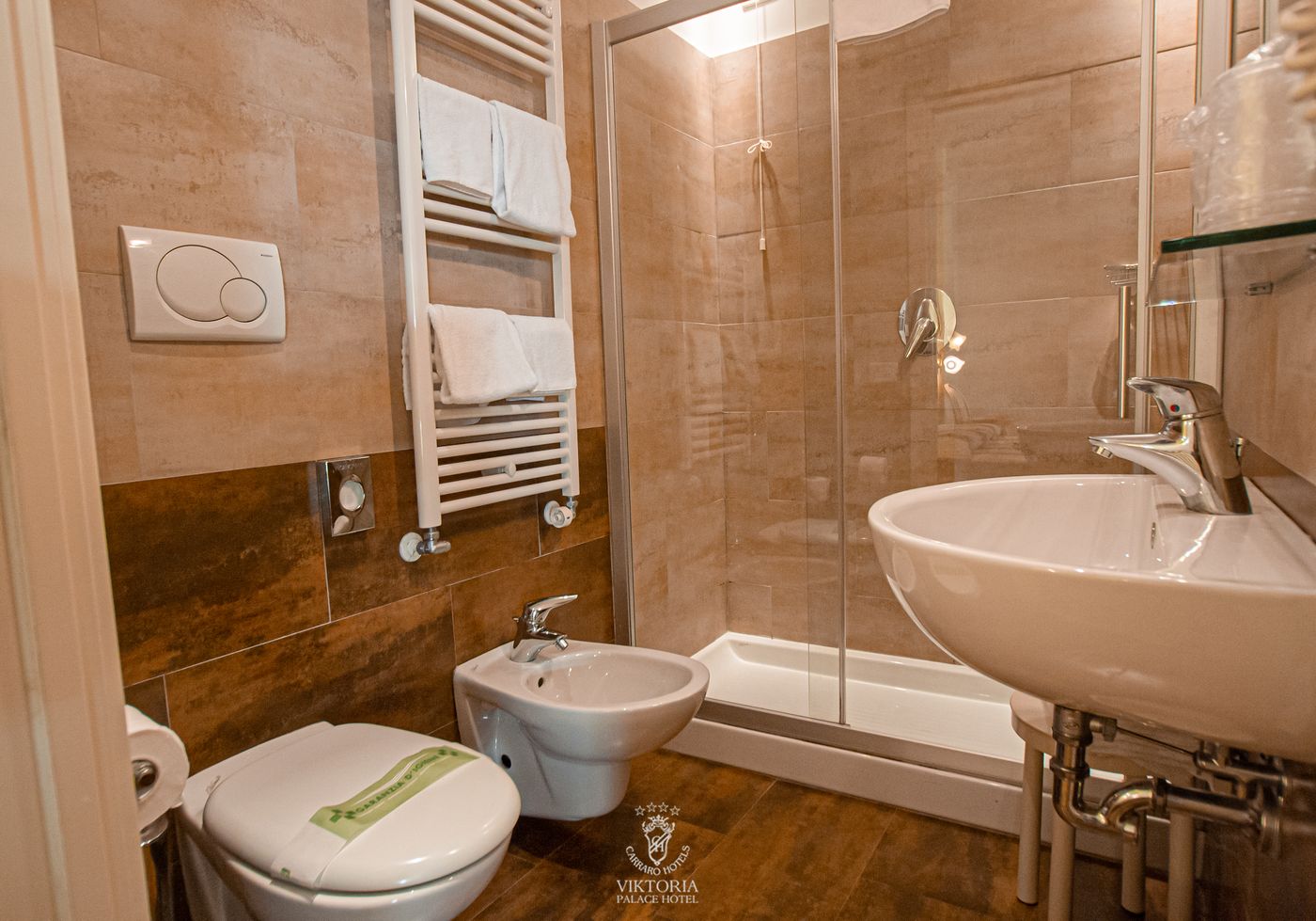 Viktoria-Palace-Room-24