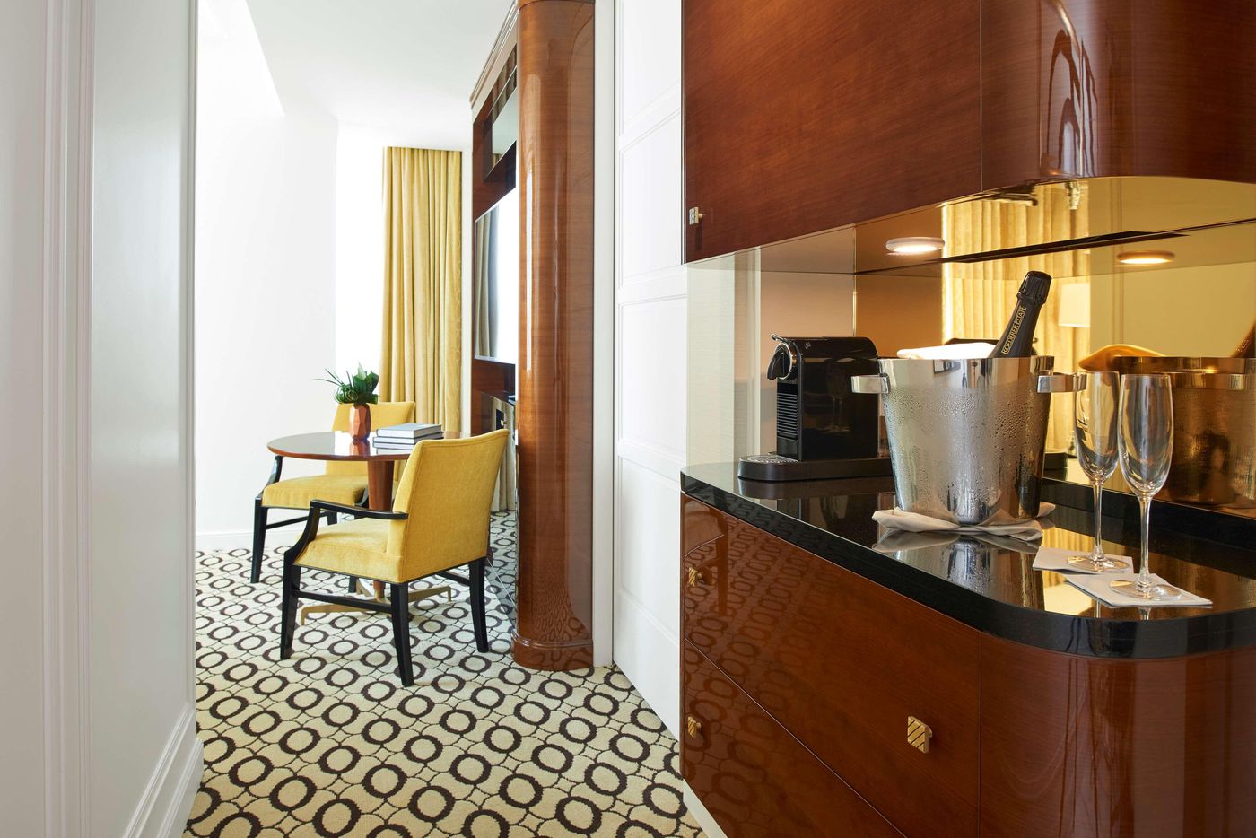 Waldorf-Astoria-Beverly-Hills--CA-Room-42