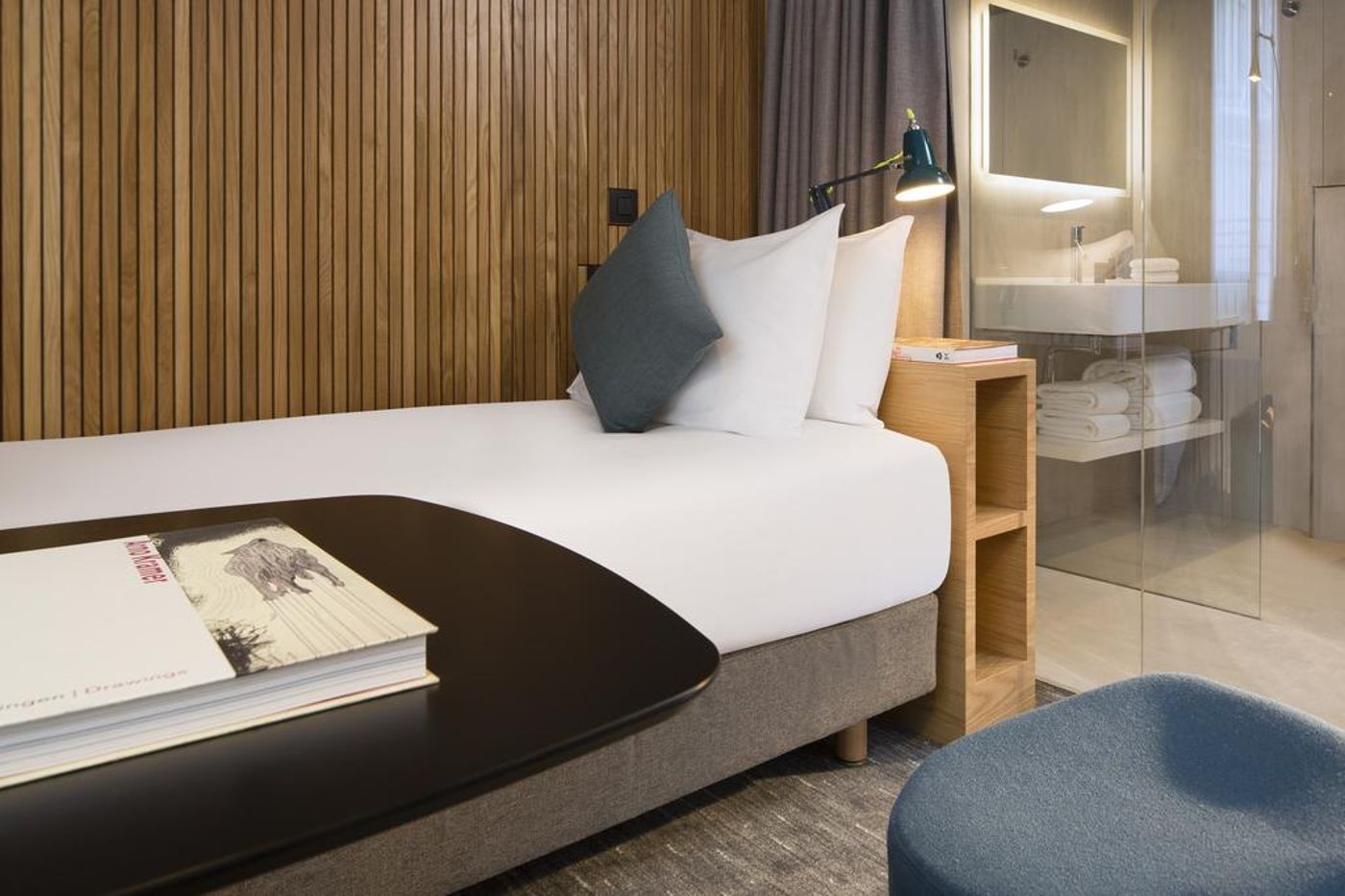 Drawing-Hotel-Room-11