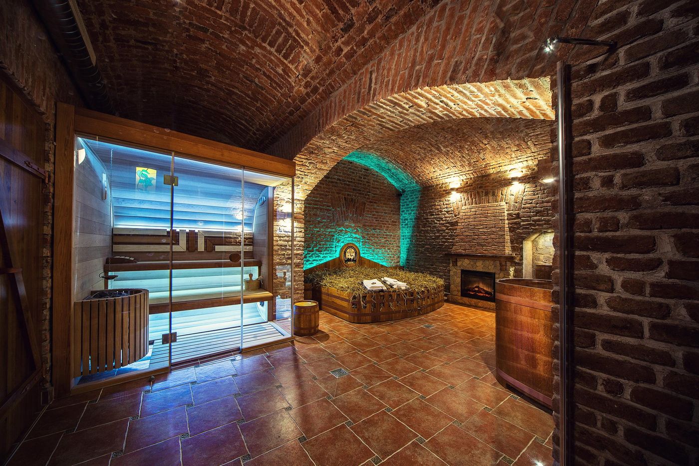 Suite-Home-Prague-Sports-and-Entertainment-33