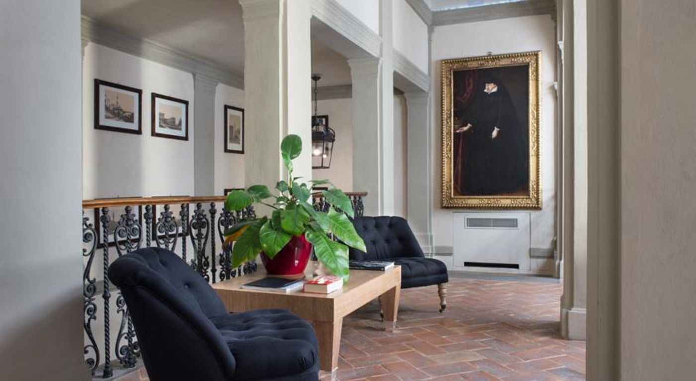 Palazzo-Vecchietti-Lobby-10