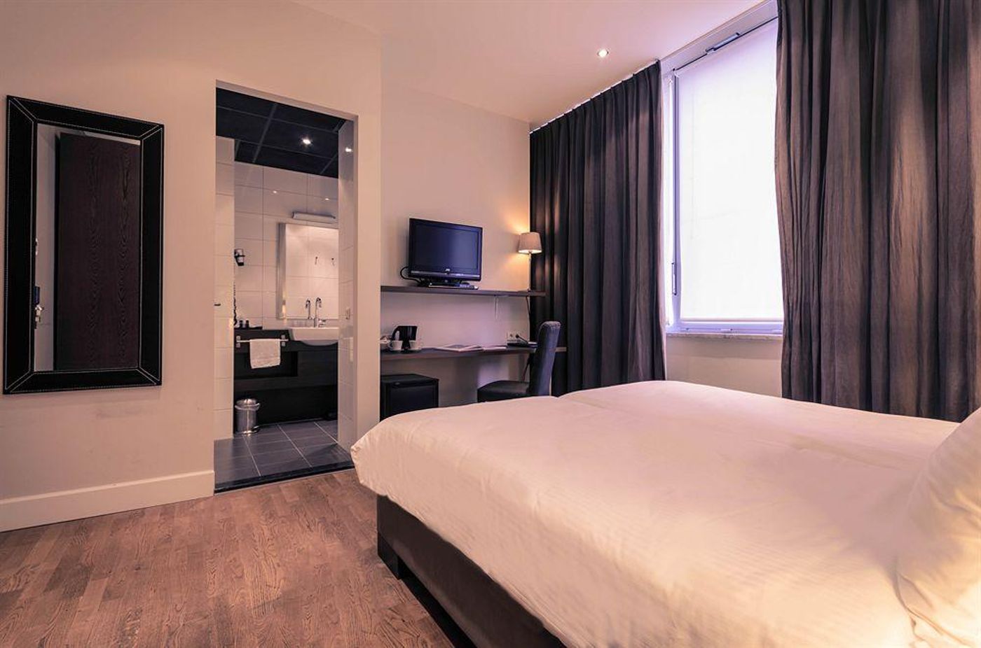 Boutique Lumiere-Netherlands-EINDHOVEN -General view-4