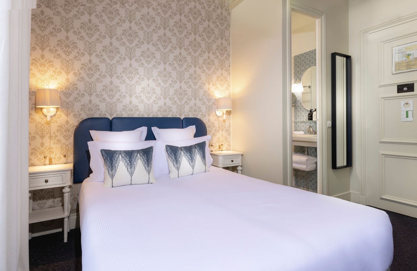 Hotel-Claridge-Worldhotel-Room-23