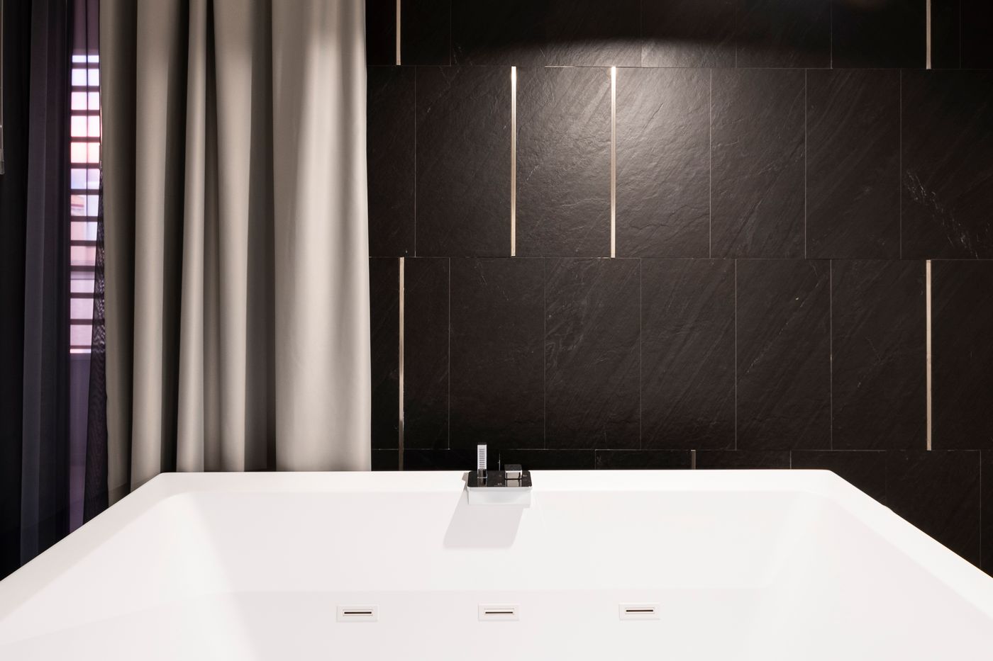 Alkamuri-Posh-Hotel---Spa-Room-64