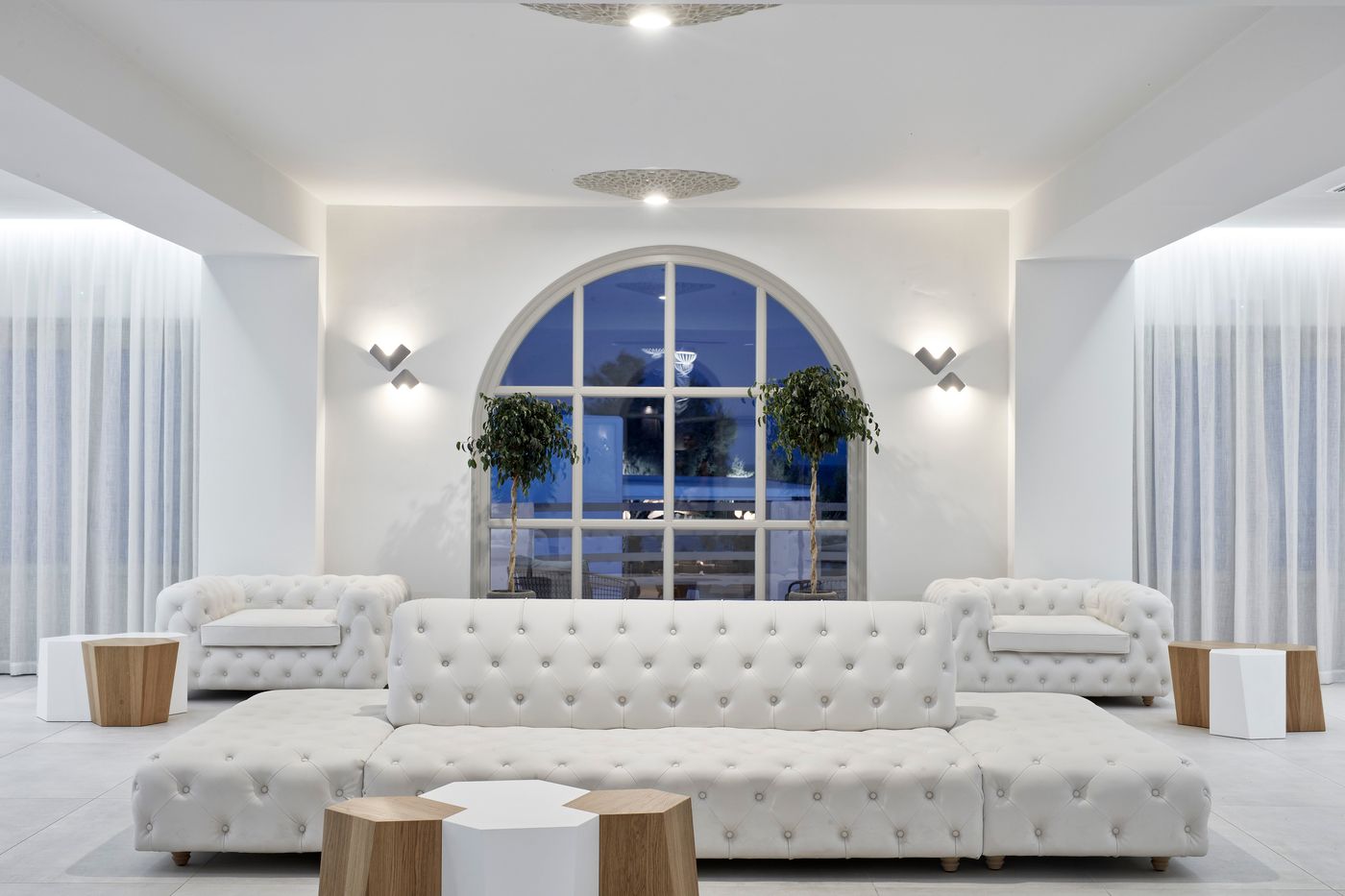 Costa Grand Resort & Spa