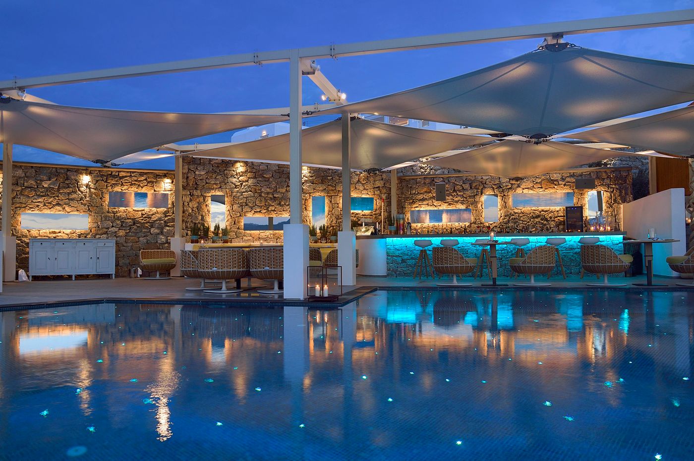 Myconian-Korali-Relais---Chateaux-Pool-11