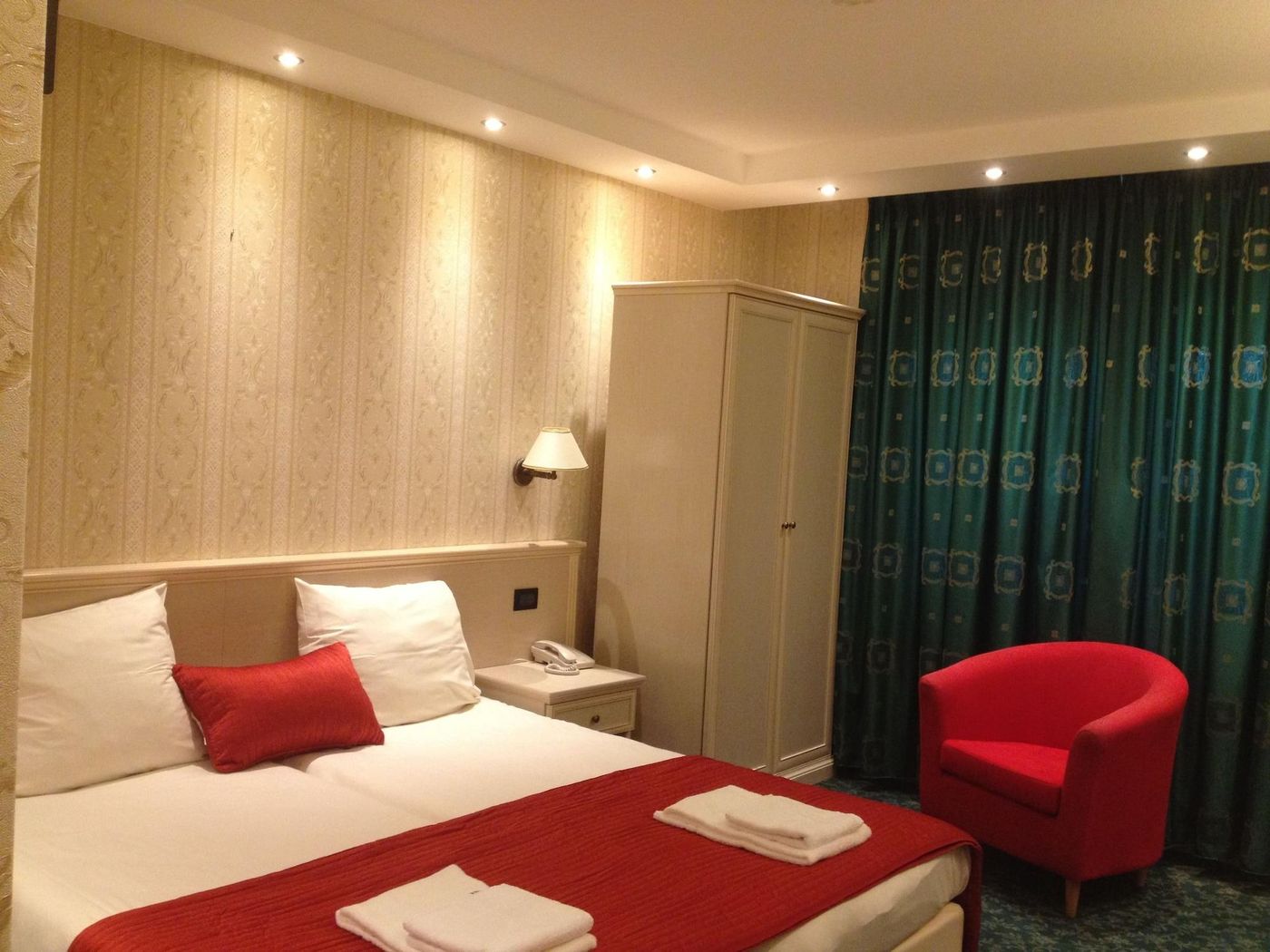 Hotel-Zwanenburg-Amsterdam-Airport-Room-29