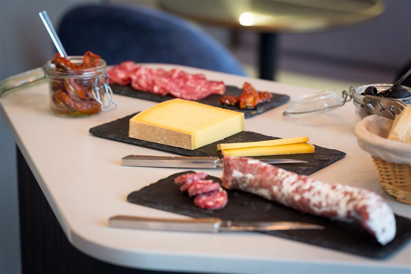 Hotel-Ohm-by-happy-culture-Bar-34