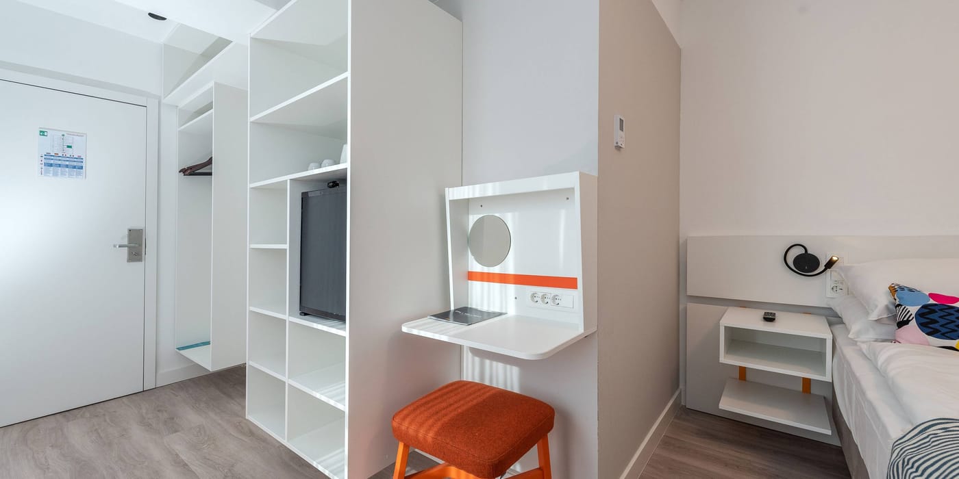 Bluesun-Holiday-Village-Alan-Room-15