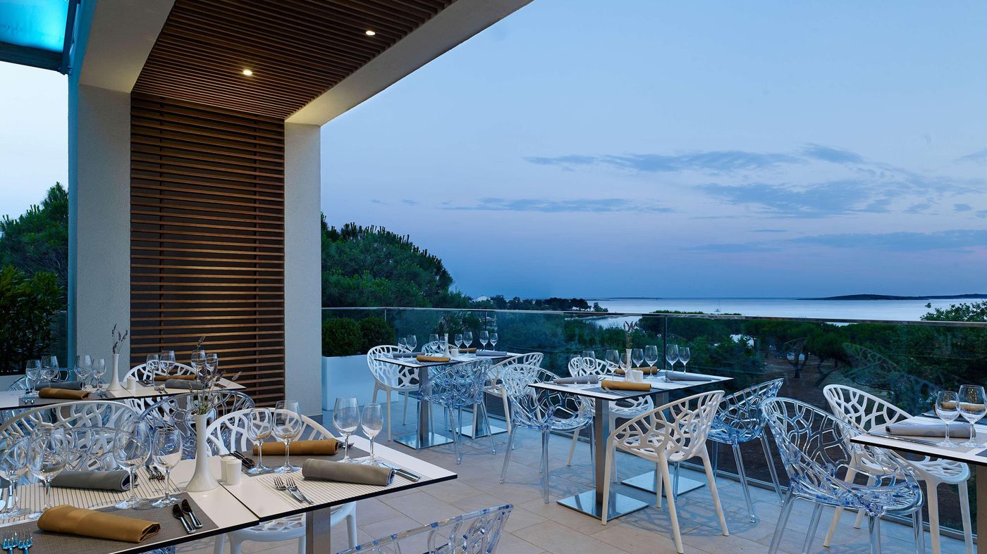 Park-Plaza-Belvedere-Restaurant-7