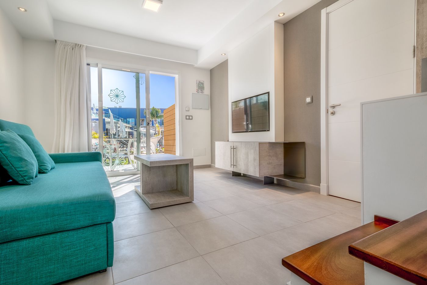 Hotel-LIVVO-Los-Calderones-Room-12