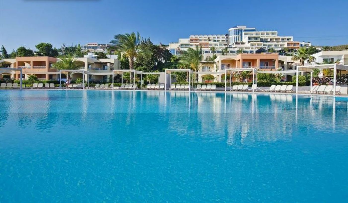 Kipriotis-Panorama-and-Suites-General-view-3