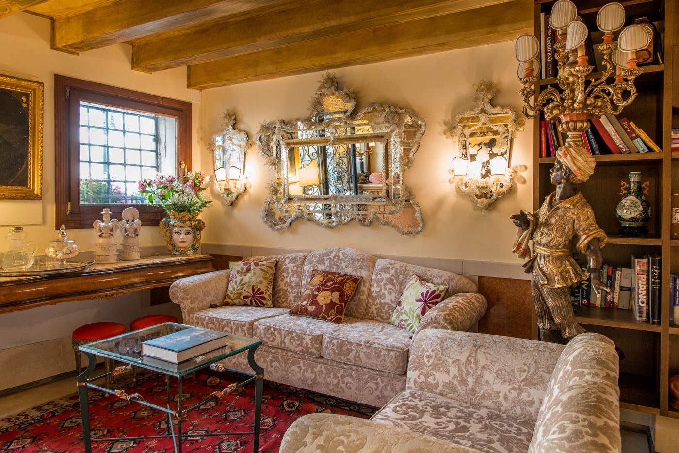 Hotel-Santo-Stefano-Lobby-1