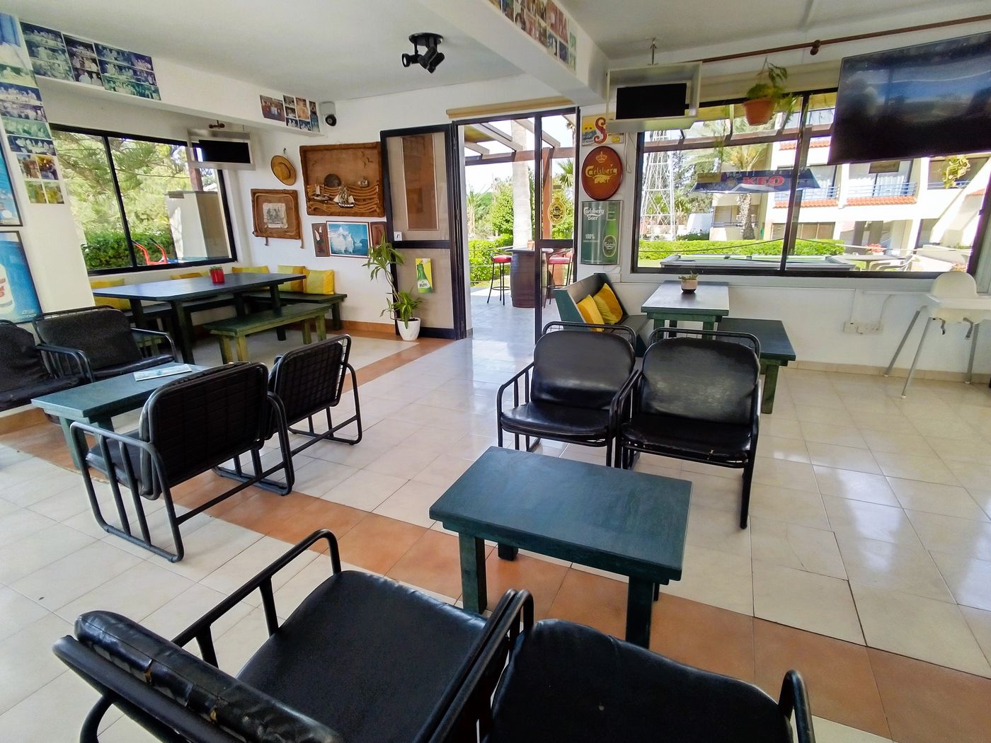 Napa-Prince-Apartments-Restaurant-27