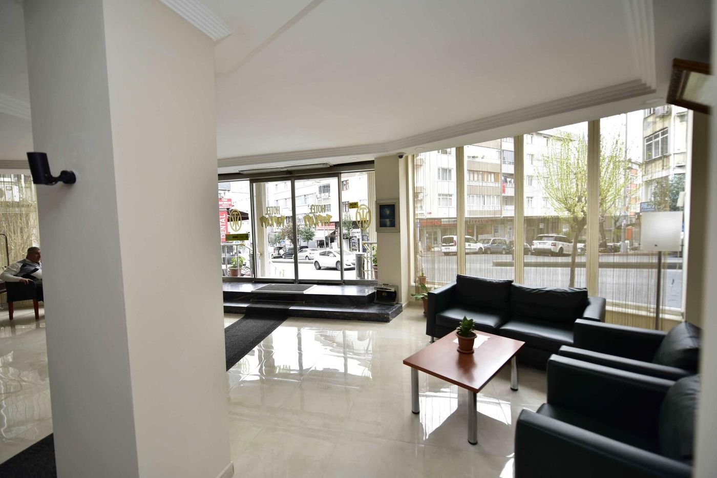 Hotel-Topkapi-Lobby-15