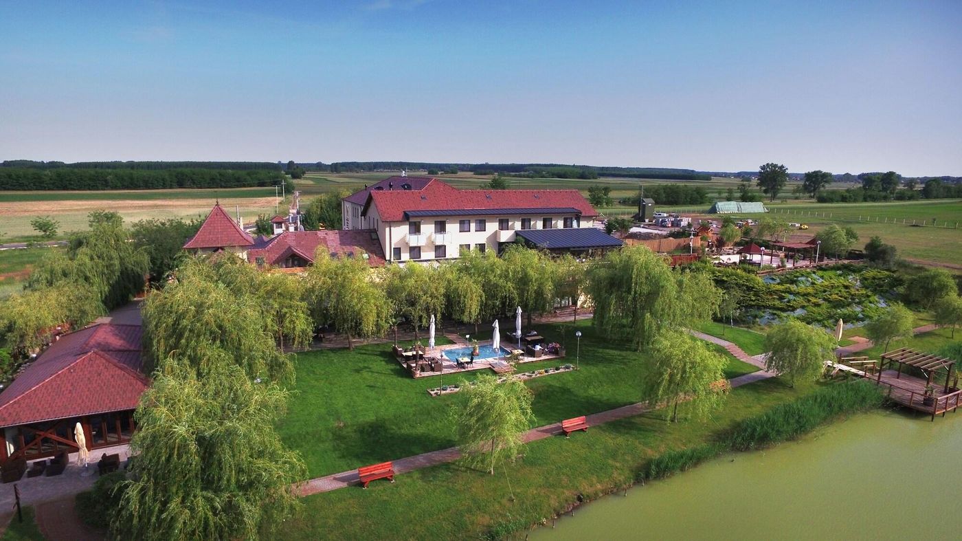 Nadas-To-Park-Hotel-Superior-General-view-11